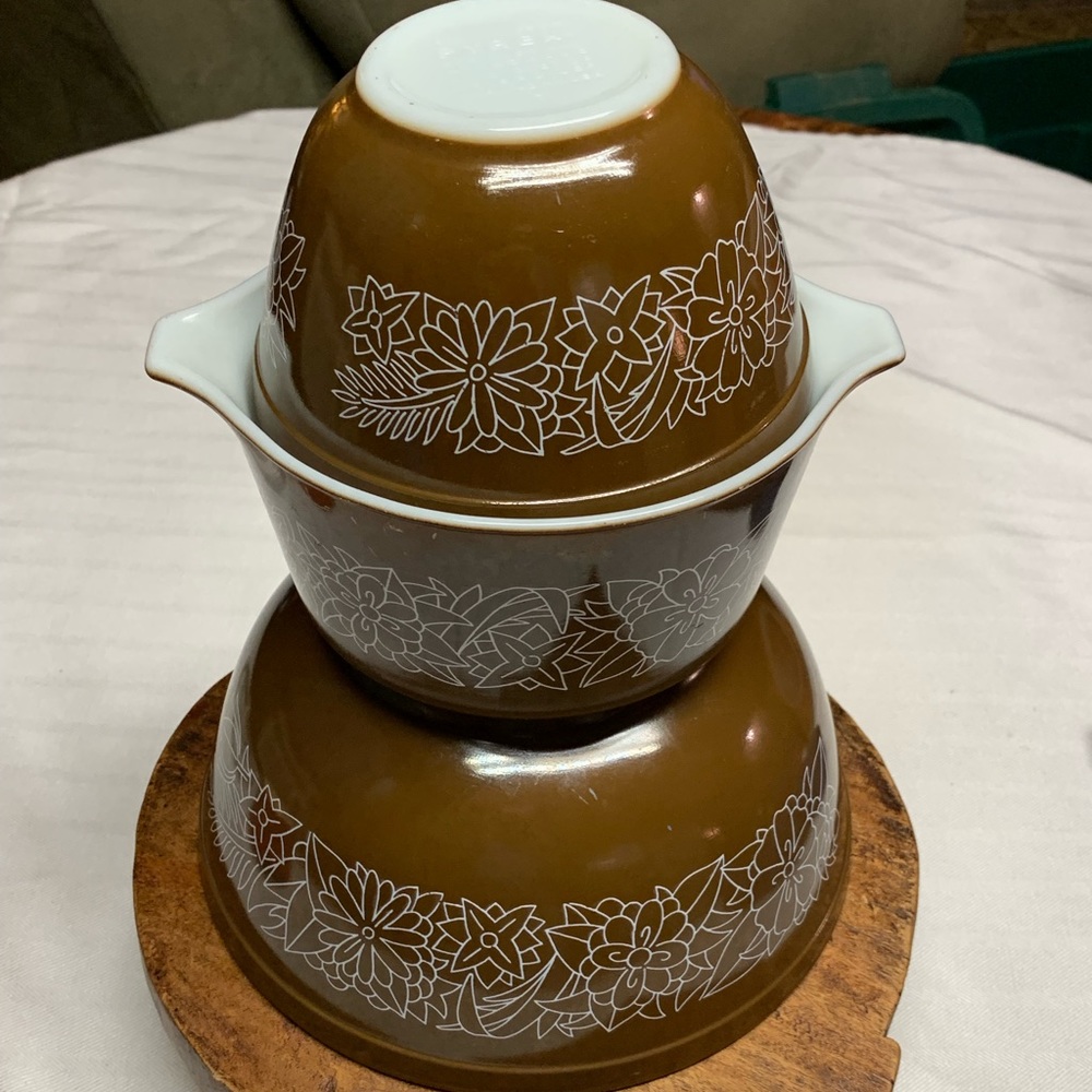 Vintage Pyrex Woodland Brown Round Casserole Dishes